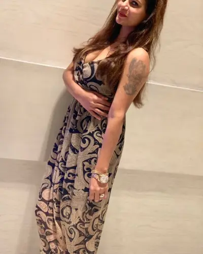 Gumia Escort
